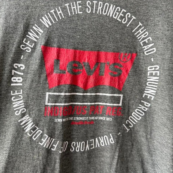 Men's‎ Grey Levi's Graphic Tee - Picture 2 of 3